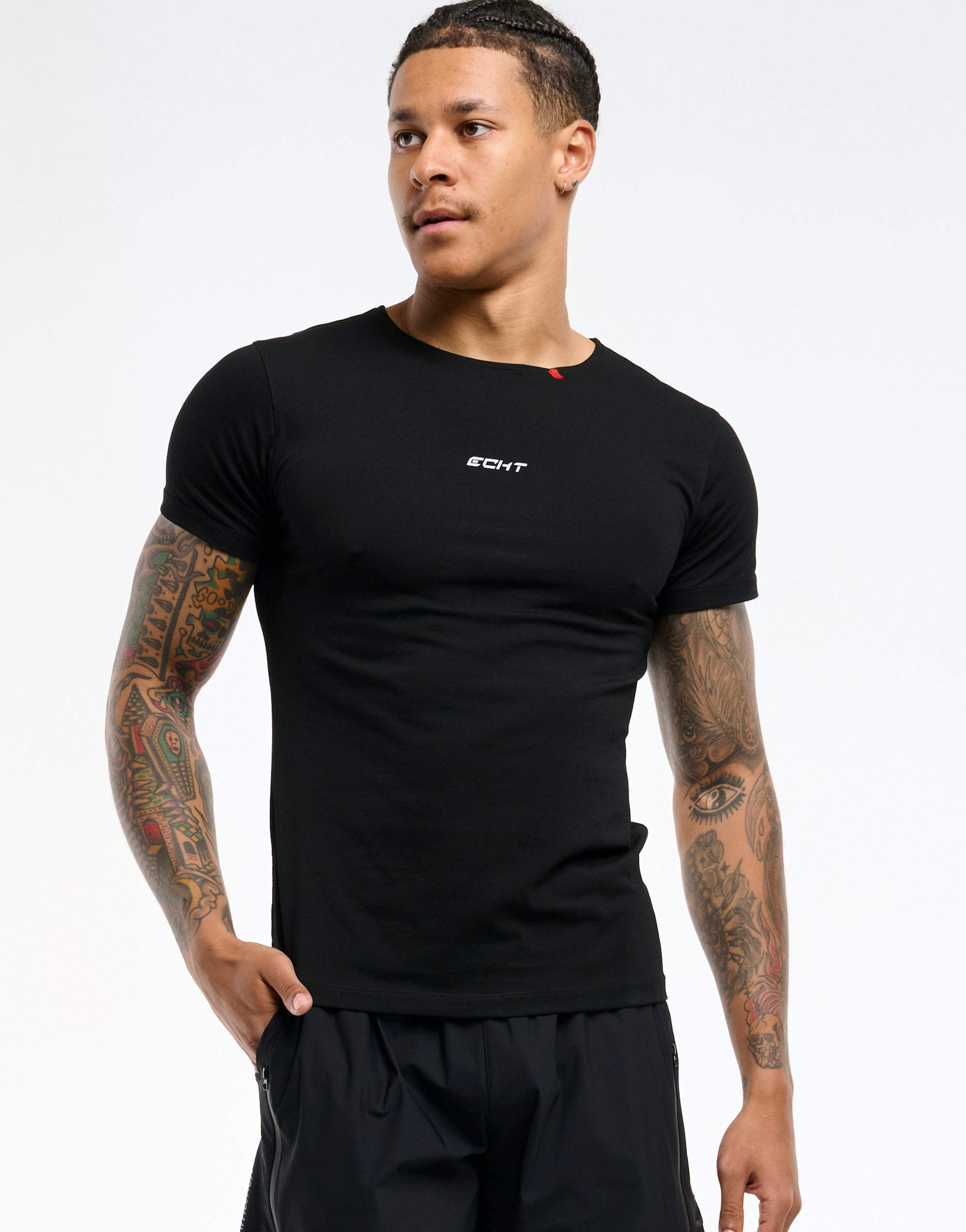 All Season T-Shirt - Black (with Motto)