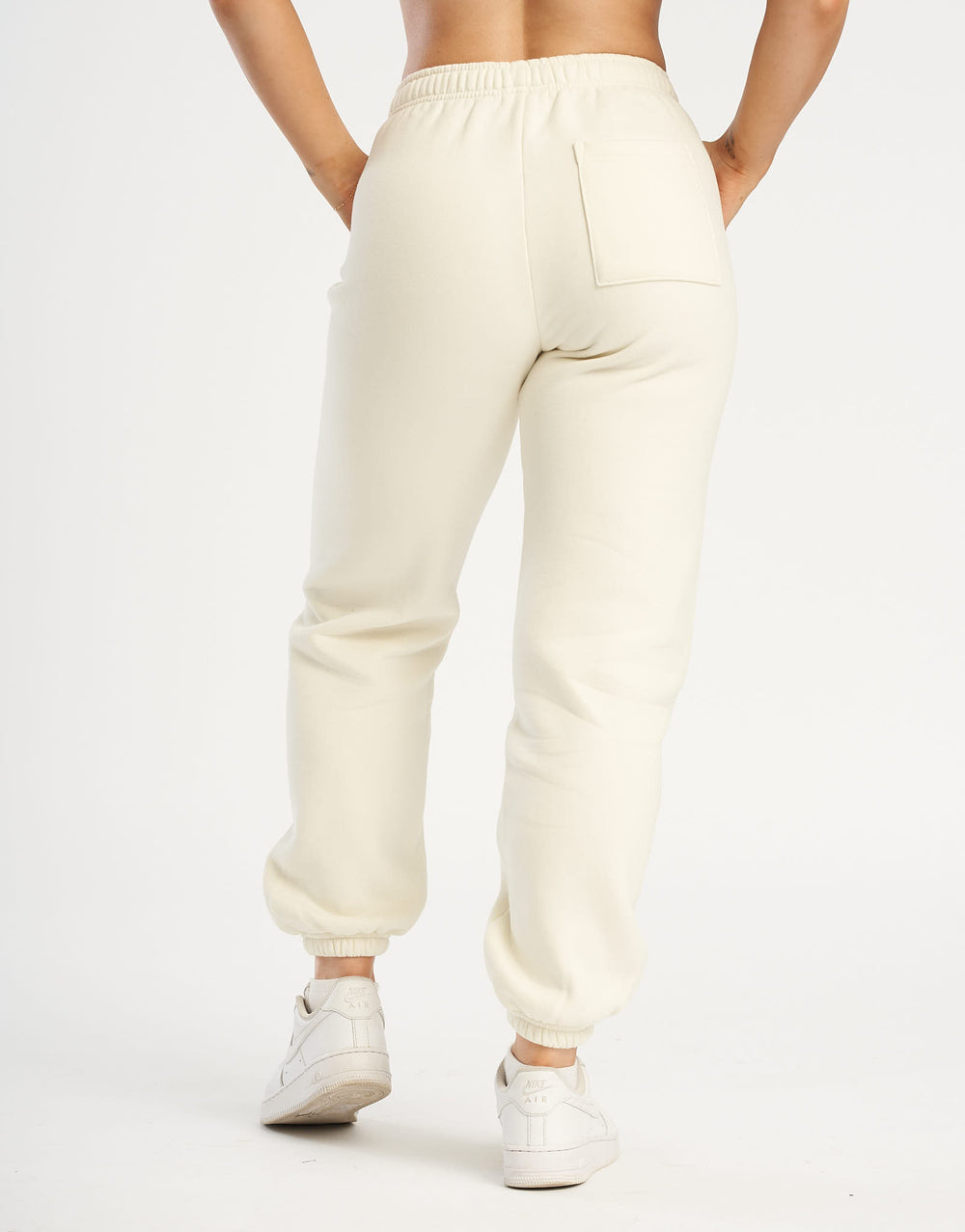 Essential Jogger Sweatpants - Cannoli Cream