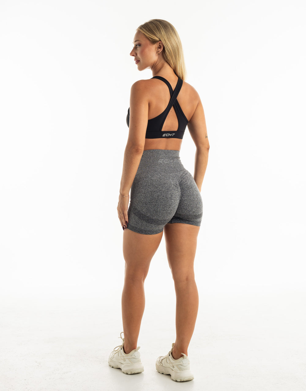 Arise Seamless Essential Shorts - Charcoal