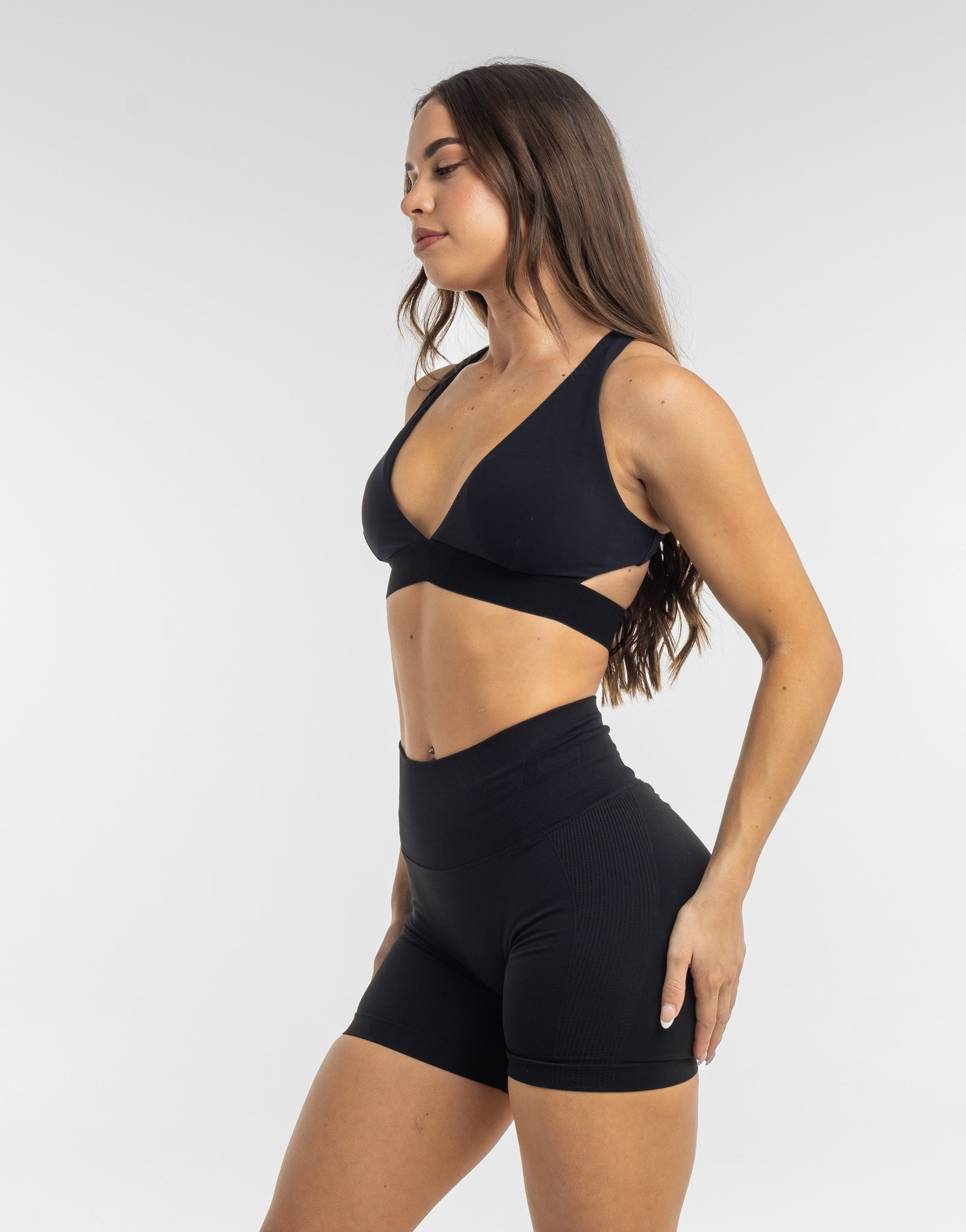 Relentless Sports Bra - Black