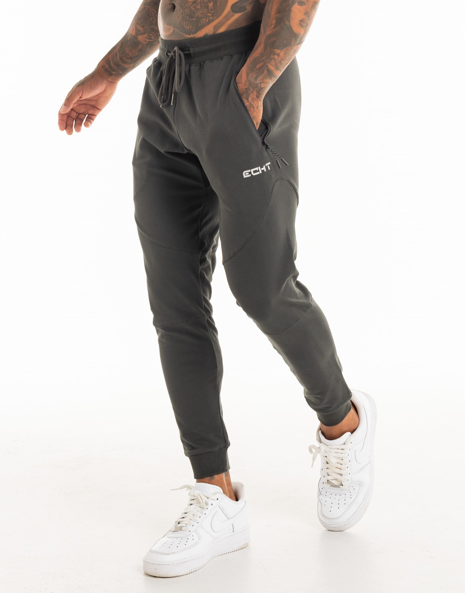 Echt Tapered Joggers - Pirate Black