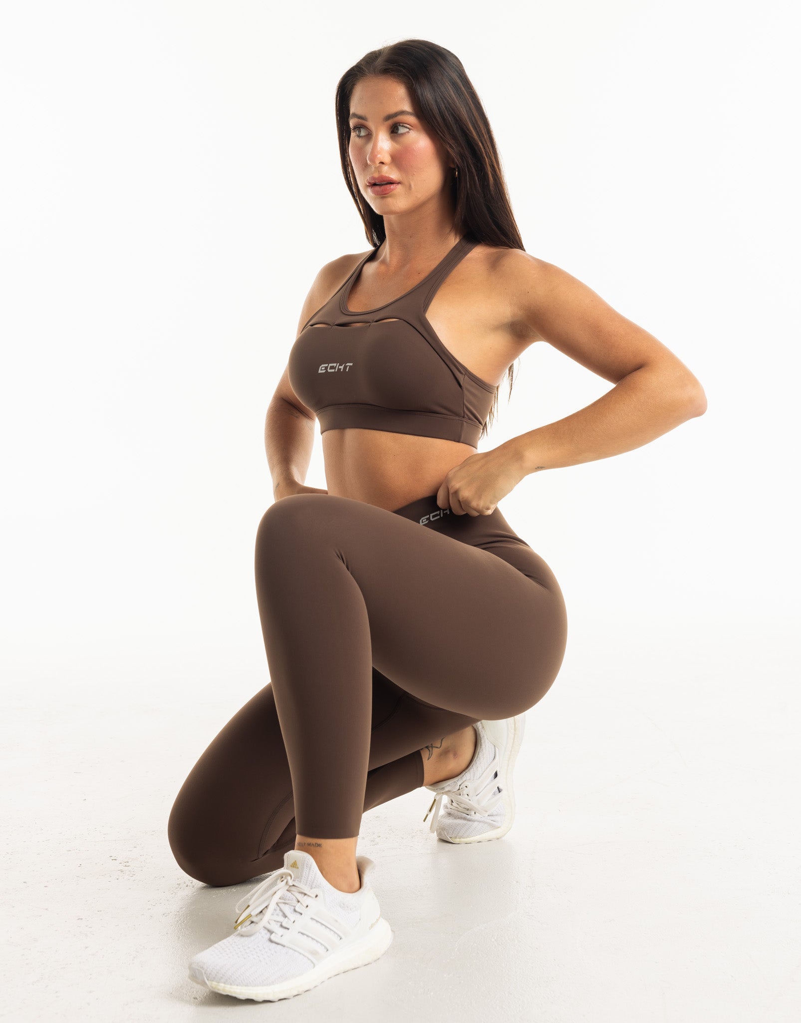 Range Sports Bra - Fudge Brown